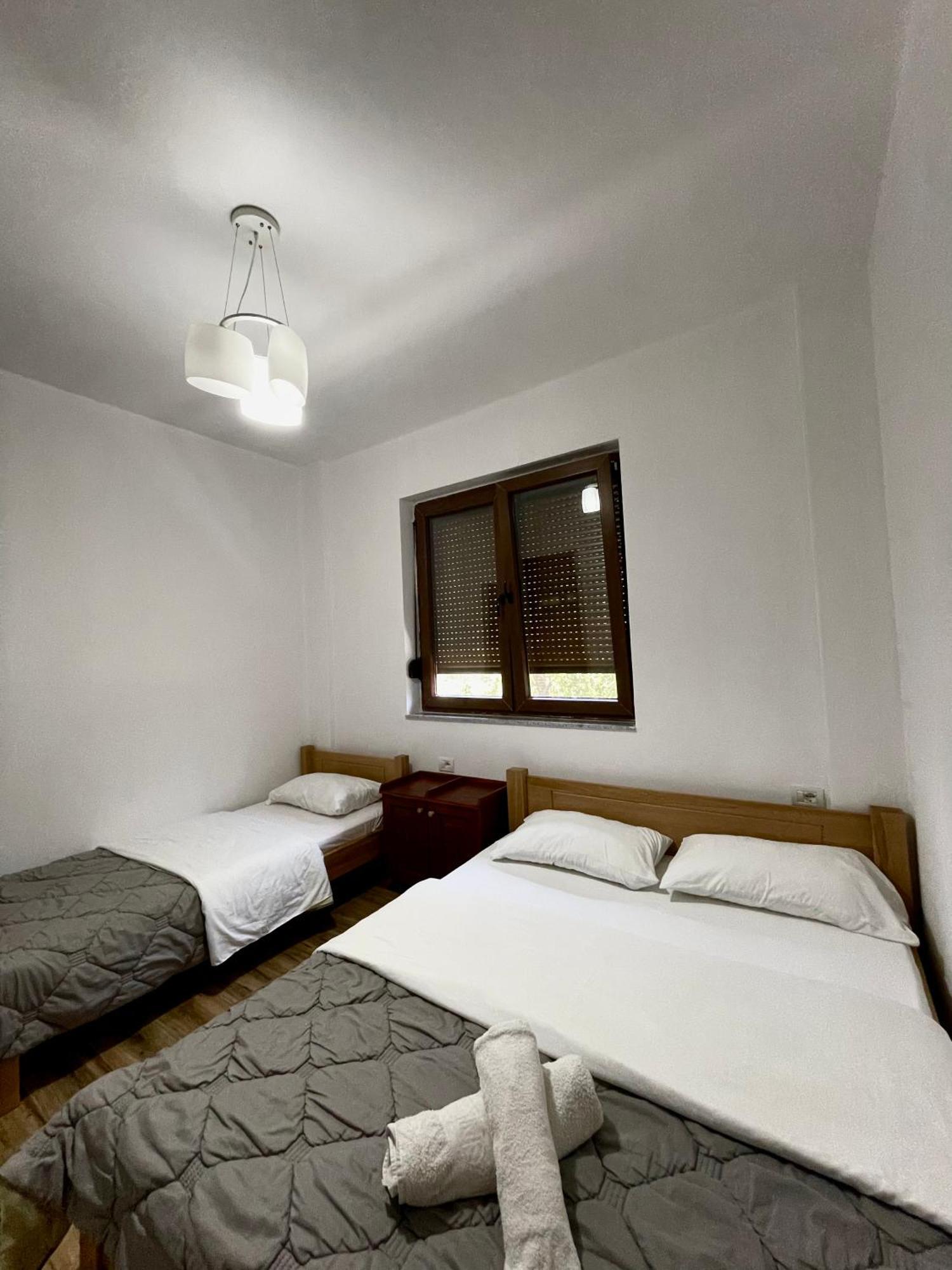 Lazer Cardaku Guesthouse Valbone Luaran gambar