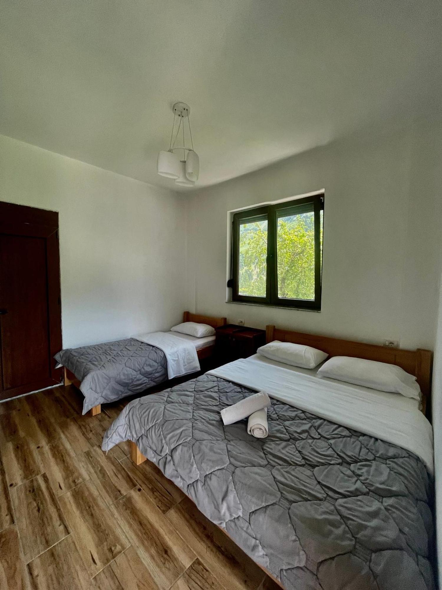 Lazer Cardaku Guesthouse Valbone Luaran gambar