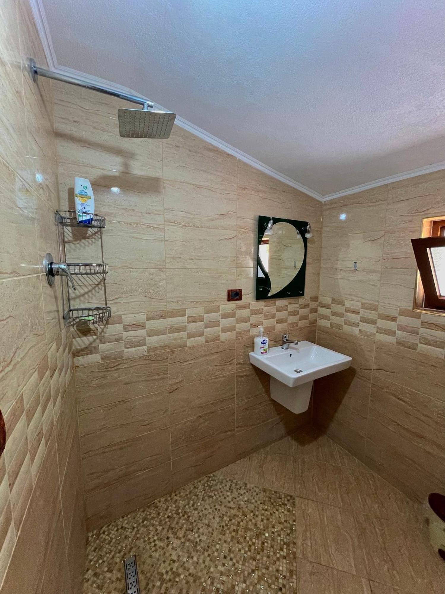 Lazer Cardaku Guesthouse Valbone Luaran gambar