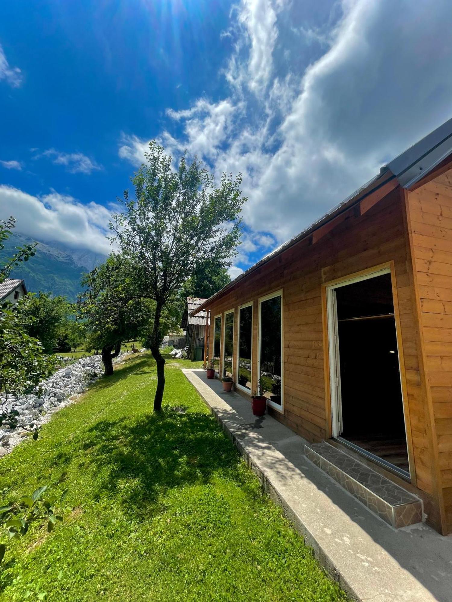 Lazer Cardaku Guesthouse Valbone Luaran gambar