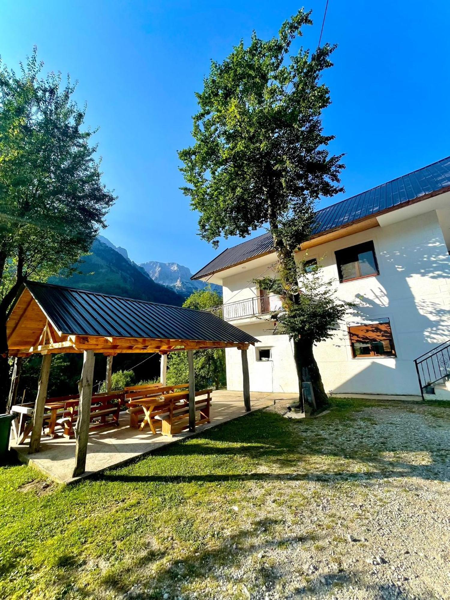 Lazer Cardaku Guesthouse Valbone Luaran gambar
