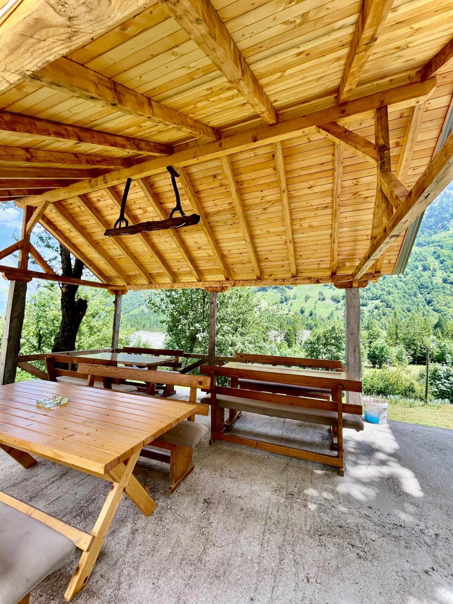 Lazer Cardaku Guesthouse Valbone Luaran gambar